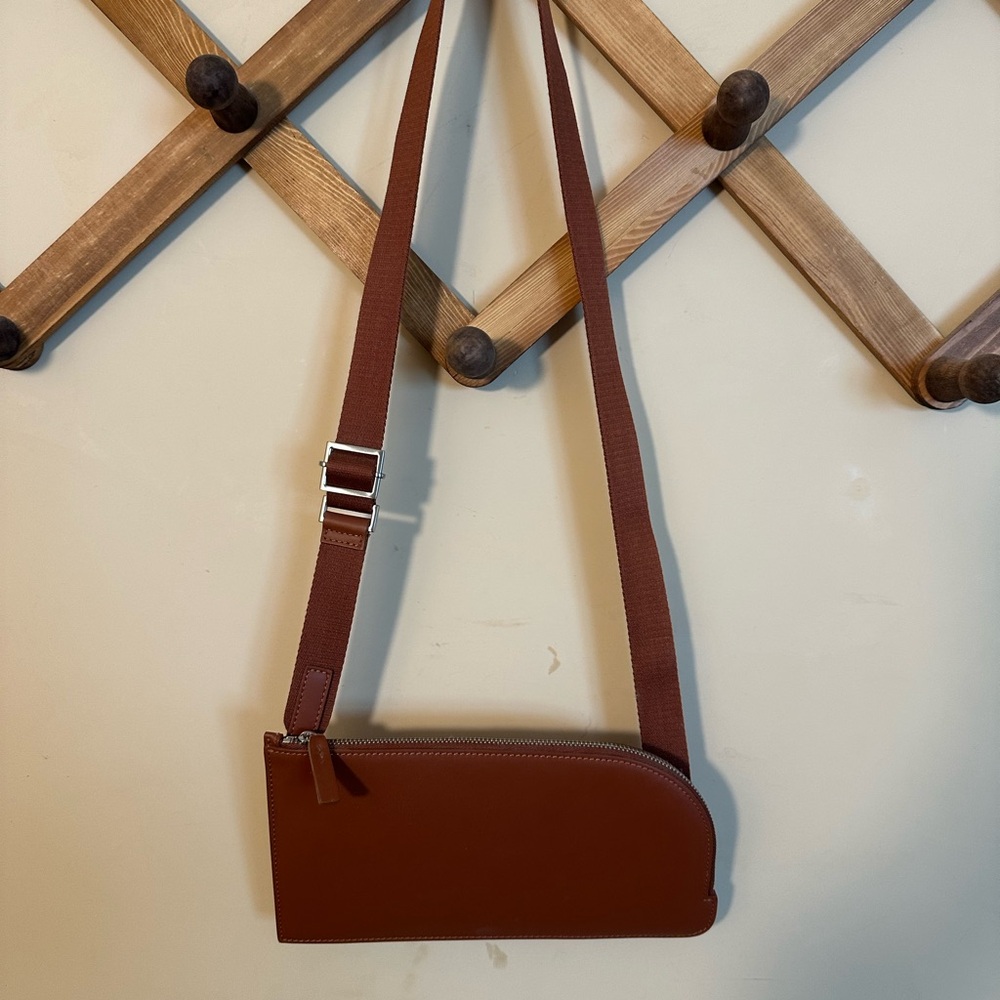 Everlane Leather Crossbody Sling Bag